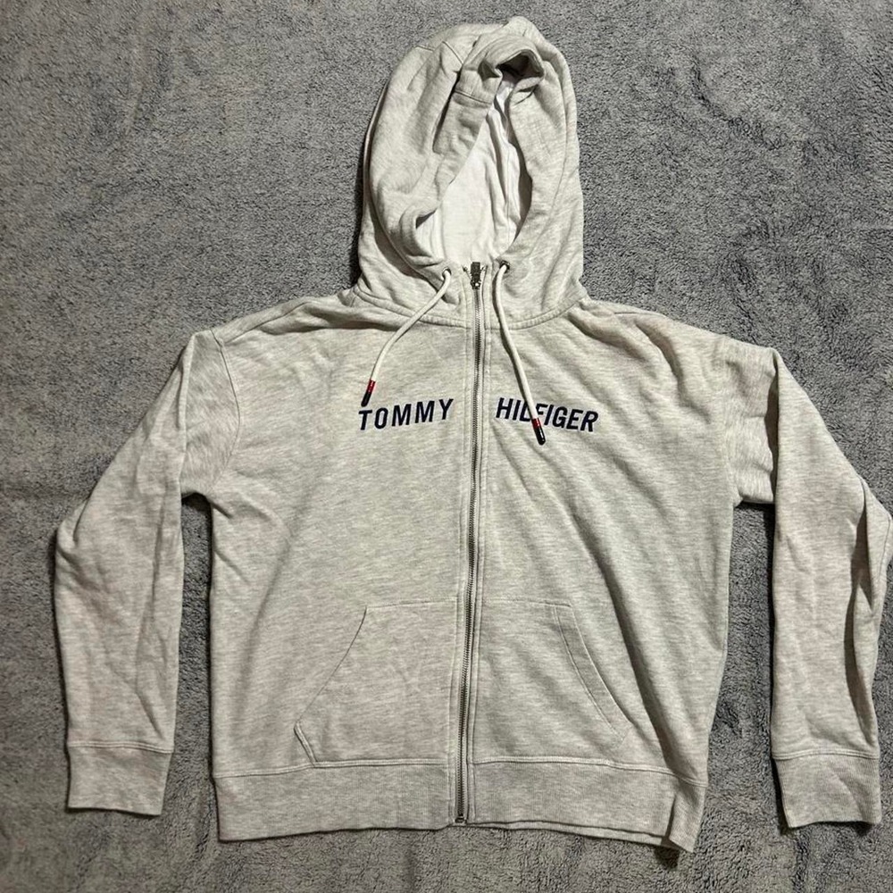 Tommy Hilfiger grey zip up hoodie Size M